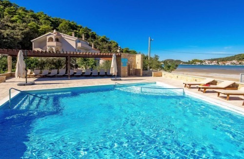 Kampor House | Vacation home Camping Lando in Rab/Kampor - 6 persons, 2 bedrooms