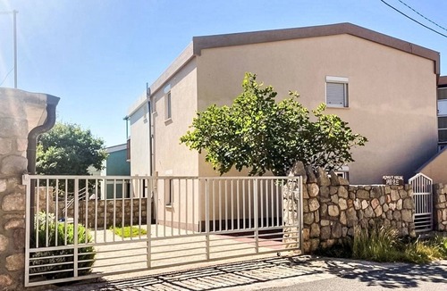 Cesarica House | Vacation home Grgic by Interhome