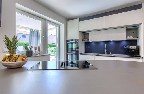 Stinjan House | Vacation home Kalina by Interhome