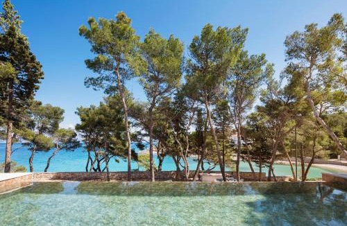 Sutivan Villa | Vale Estates - exclusive & private estates by the sea