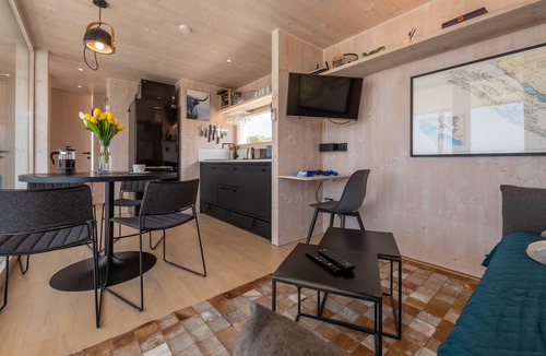 Drage Villa | Vanellus Villas Sleeps 4 with Garden