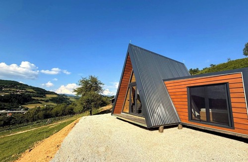 Visoko Cottage | View Retreat - Cozy 2-bedroom cottage in nice Visoko with AC and floor heating
