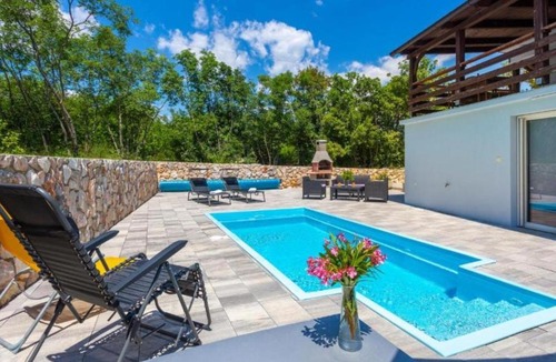 Sveti Vid Dobrinjski Villa | VILA IRENA