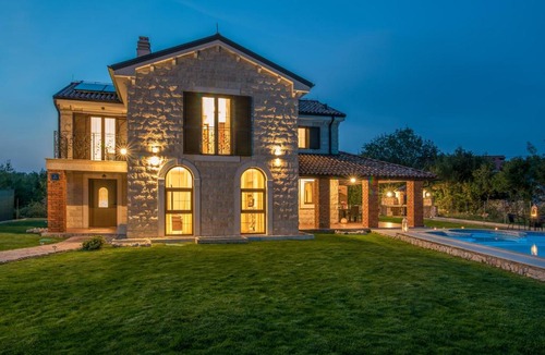 Kras Villa | Vila Kamenica