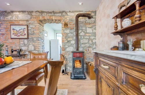 Miren-Kostanjevica House | Vila Leonarda with Terrace and Garden, Miren, Slovenia