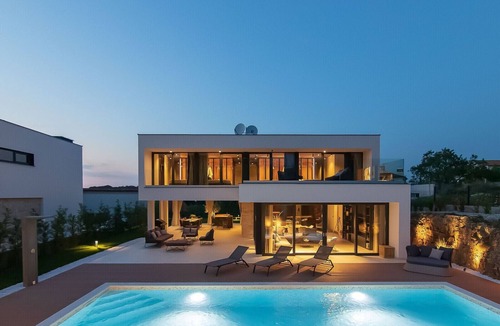 Rovinjsko Selo Villa | Villa #1 for 8 people near Rovinj with 50 m2 private pool, sauna & pet friendly