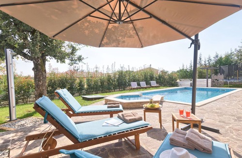 Muzini House | Villa 1521 by Interhome