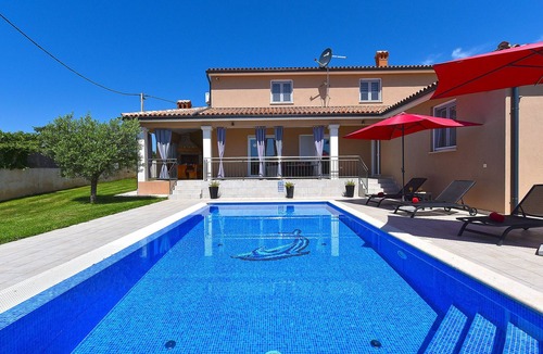 Divsici House | Villa 2105 by Interhome