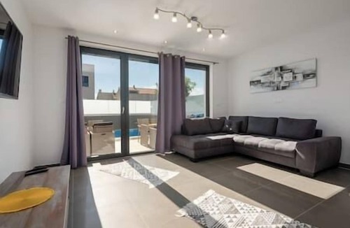 Funtana House | Villa Ampla with heated wellness pool near Poreč
