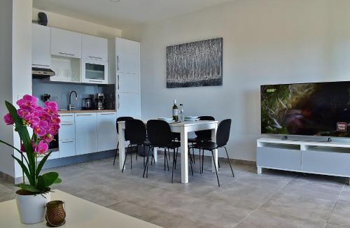 Banjol House | Villa Behar