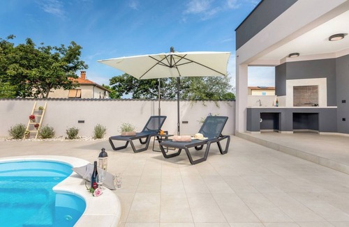 Rebici House | Villa Bella Vita by Interhome