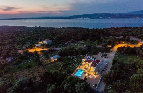 Lun House | Villa Bramasole Lun by Interhome