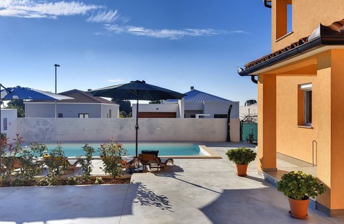 Sikici House | Villa Buzdonka by Interhome