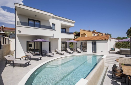 Muntic Villa | Villa Cascada with private sauna and pool