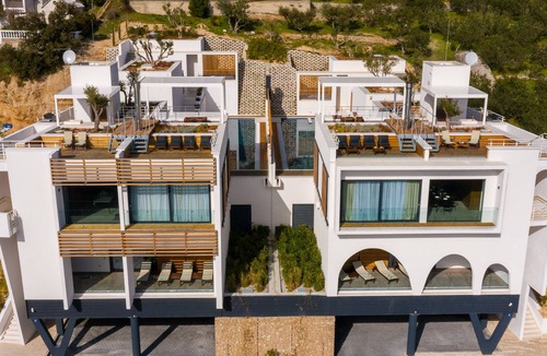 Marusici Villa | Villa Complex Wind Rose nearby Split – Crovillas GmbH