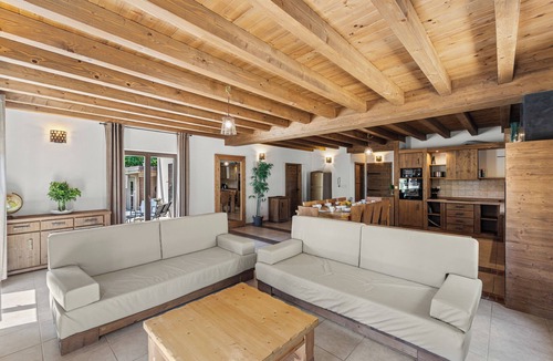 Jursici Villa | Villa Dali with whirlpool, sauna and 5 bedrooms