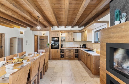 Jursici Villa | Villa Dali with whirlpool, sauna and 5 bedrooms