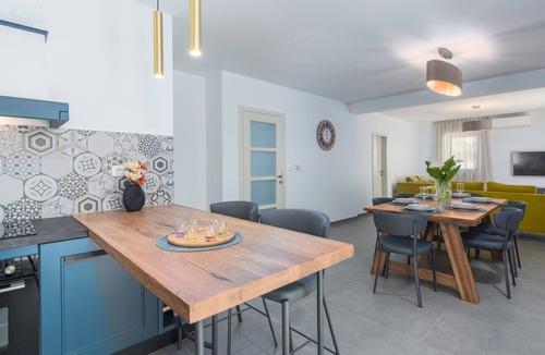 Veleniki House | Villa Daniela by Interhome