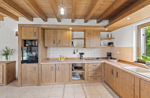 Jursici Villa | Villa Dante with whirlpool, sauna and 5 bedrooms