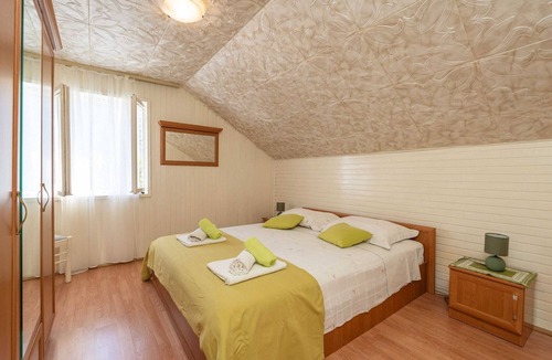 urinici Villa | Villa Desin - Three Bedroom Apartment with Terrace and Garden View