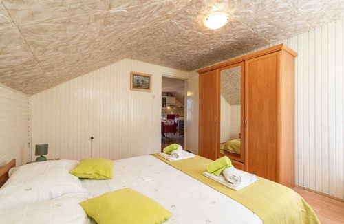 urinici Villa | Villa Desin - Three Bedroom Apartment with Terrace and Garden View