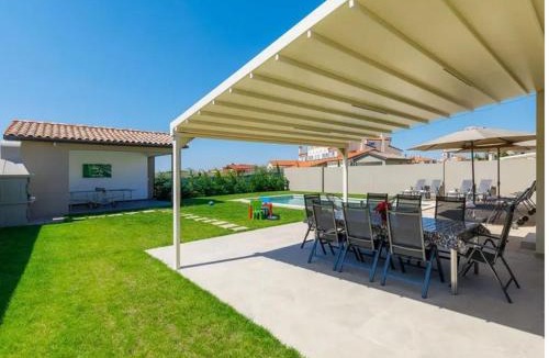 Sisan Villa | Villa Edi with heated pool