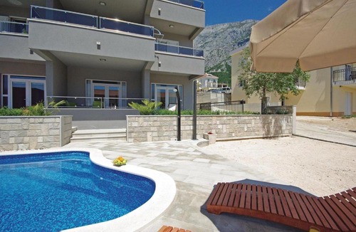 Veliko Brdo Apartment | Villa EM