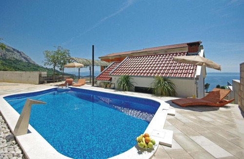 Veliko Brdo Apartment | Villa EM