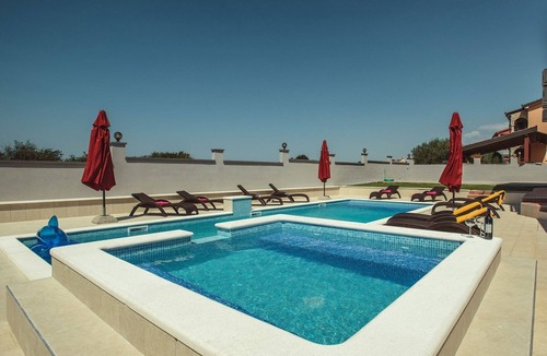 Valdebek House | Villa Erica by Interhome