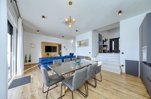 Maslenica Villa | Villa Flokica with Heated Pool