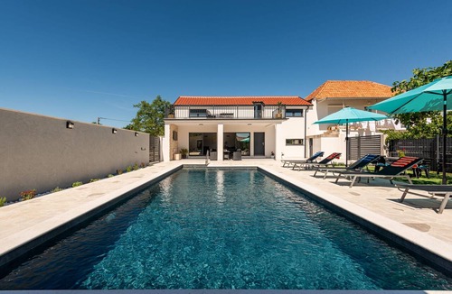 Benkovac Villa | Villa Flora Zadar Villas