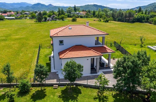Sarsoni Villa | Villa Gaspar