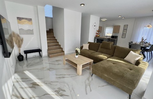 Sarsoni Villa | Villa Gaspar