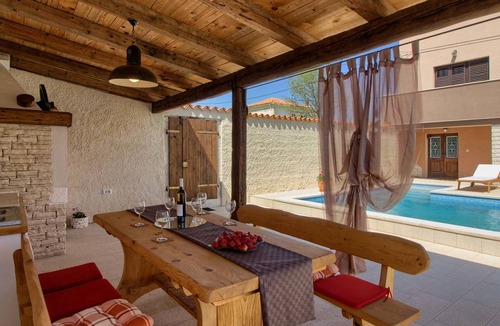 Manjadvorci House | Villa House Eleonora by Interhome