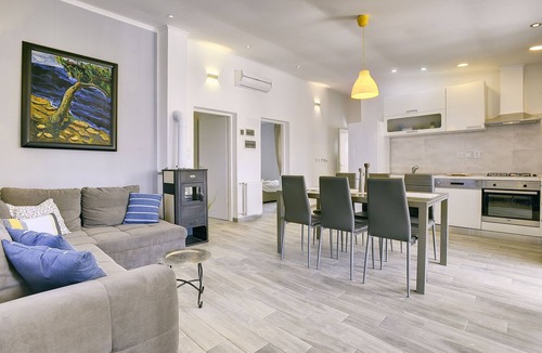 Peroj Villa | Villa in Peroj near the Sea with Terrace