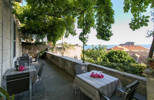 Pile Apartment | Villa Iveta- Triple Room (Ground Floor) - Martina