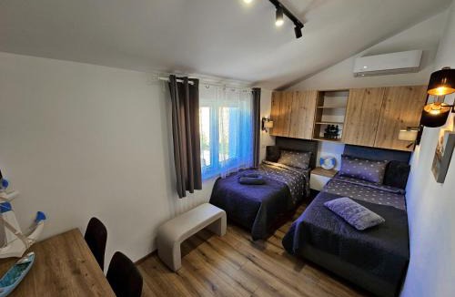 Razanac Villa | Villa Izziy Razanac -Zadar, 70 meters by beach with a sea view and heated pool