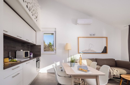 Mimice Apartment | Villa Jolara With Heated Pool - Deluxe Apartment 19