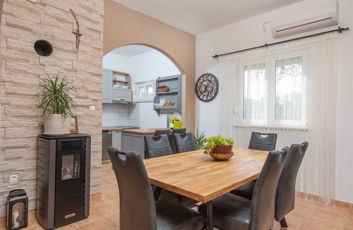 Trilj Villa | Villa Josefina – Heated Pool Holiday Home near Split, Trilj