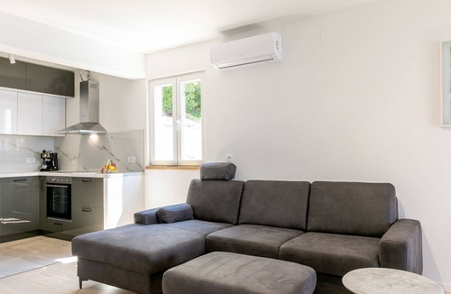 Prizba Villa | Villa Julija by Villas Guide