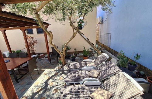 Privlaka Villa | Villa Jurišić 10 metara od mora plaža lezaljke veliko dvorište
