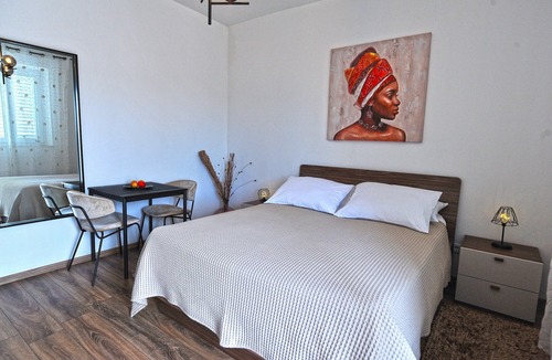 Gornji Kono House | Villa Katarina - Comfort Double Room with Terrace (Ground Floor)
