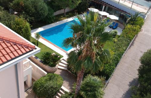 Splitska Apartment | Villa Keti apartments Pool & Wellness