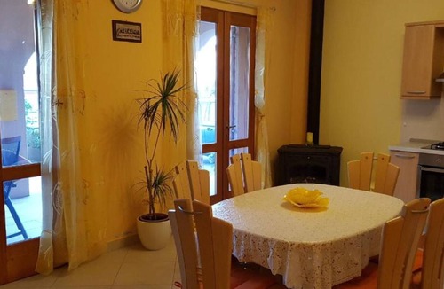 Prigradica Villa | Villa Kety - Three Bedroom Holiday Home with Terrace