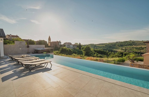 Momjan Villa | Villa Kim Momjan with Pool and Spa, Momjan, Croatia