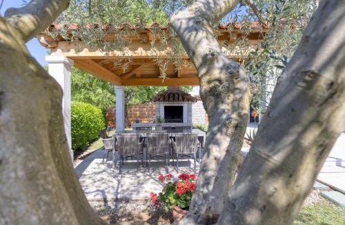 Marasi Villa | Villa Ladonja with Private Pool and Sauna