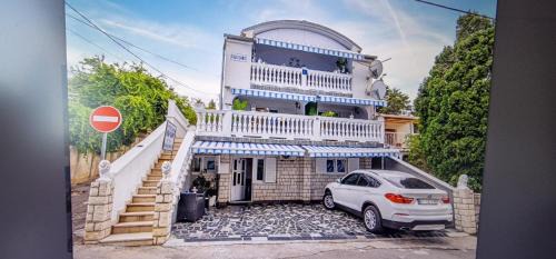 Klenovica Apartment | Villa Lara