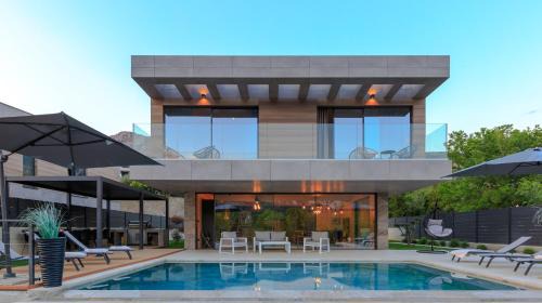 Jurandvor Villa | Villa LorKia