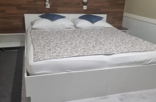 Slavonski Brod Bed & Breakfast | Villa Lucia - Apartments&Rooms