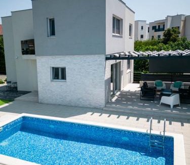 Brodarica Villa | Villa Lumaka Sun - Amazing Home In Brodarica with 4 Bedrooms, Wifi, Outdoor Swimming Pool and Heated Swimming Pool